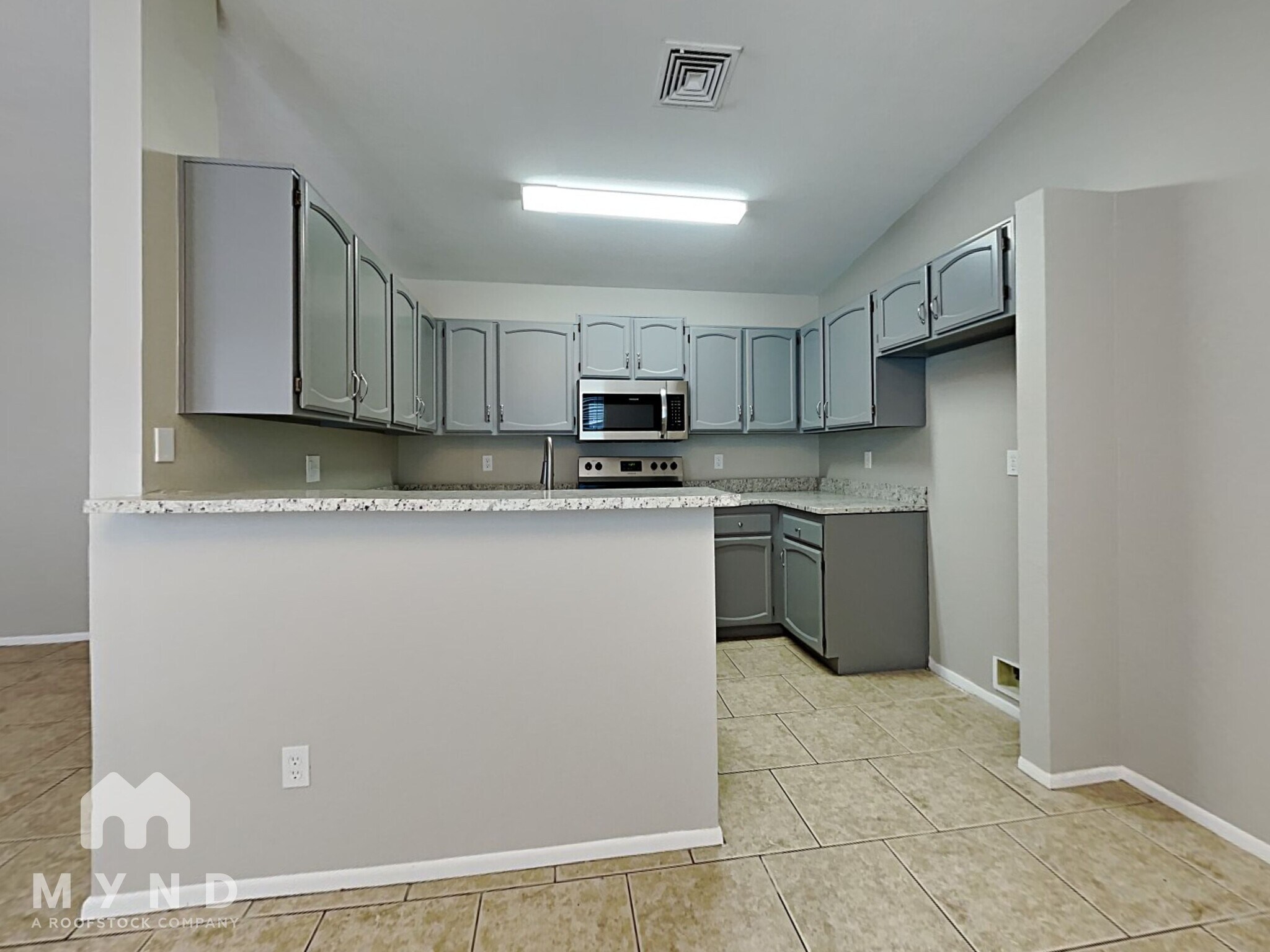 Building Photo - 16024 S Catalina St