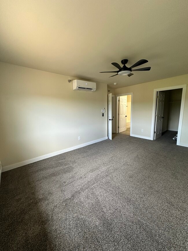 Building Photo - Valley View Estates C