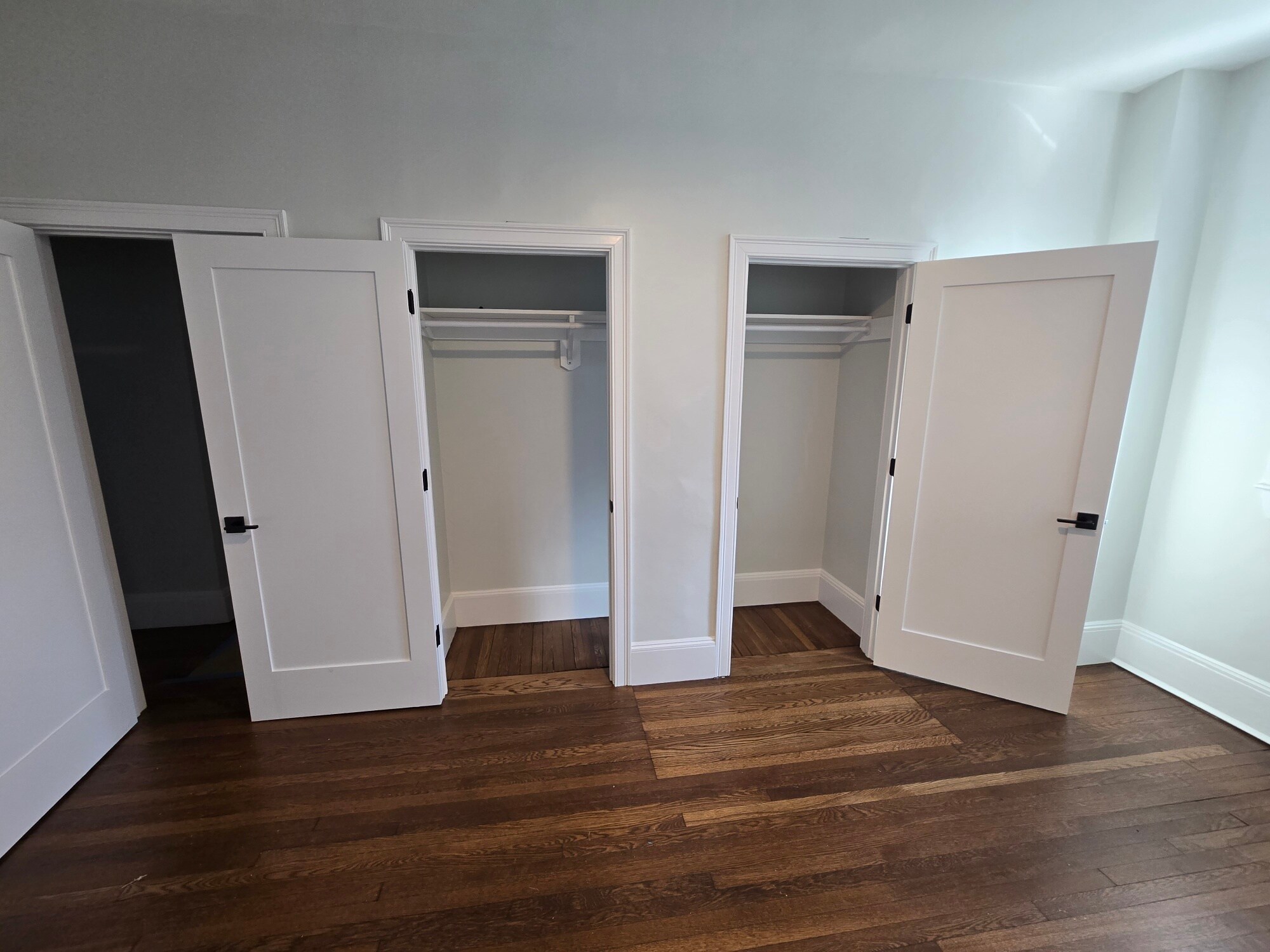 Building Photo - 354 Tappan St