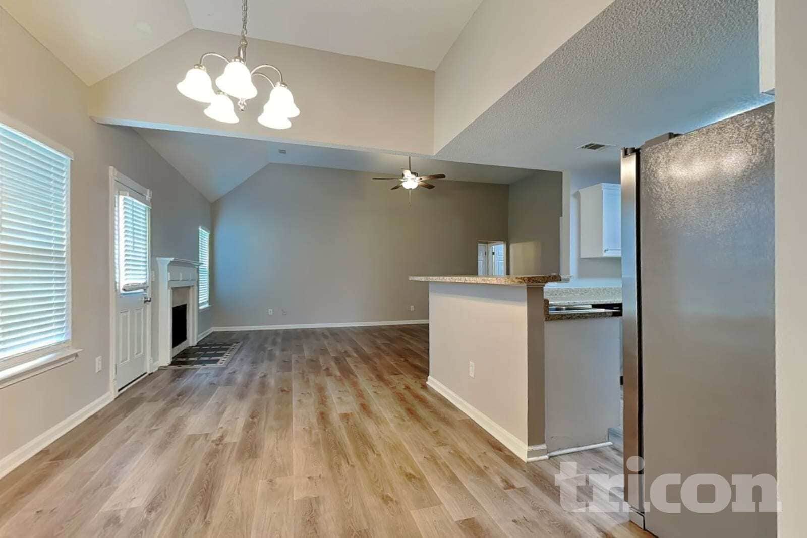 Building Photo - 496 Birchwood Dr