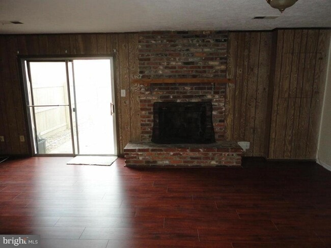 Building Photo - 9120 Conservation Way