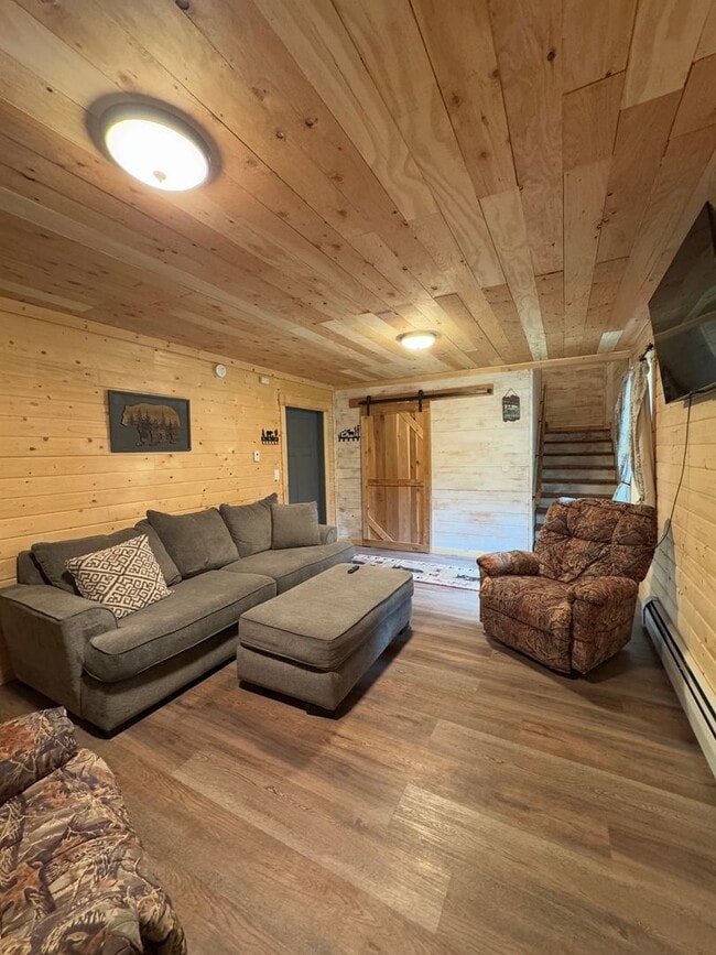 Building Photo - SEASONAL SOLDOTNA HOME!