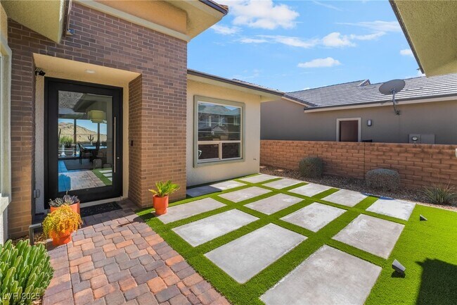 Building Photo - 3120 Greenscape Ln