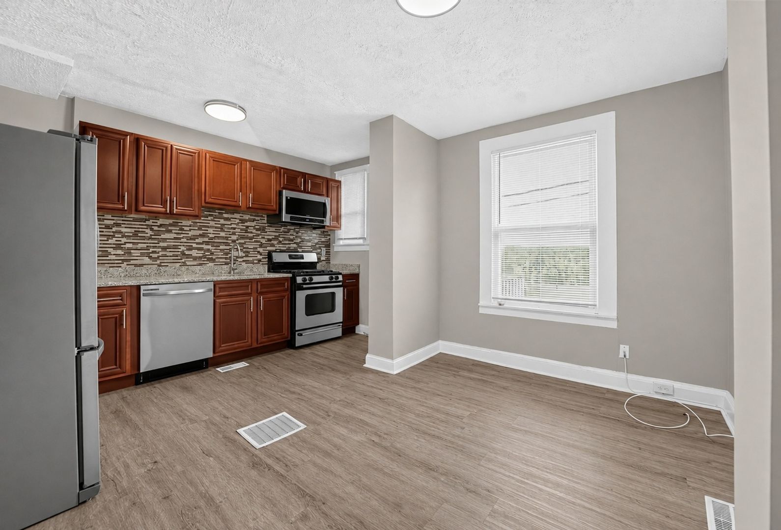 Building Photo - 3302 Elmley Ave