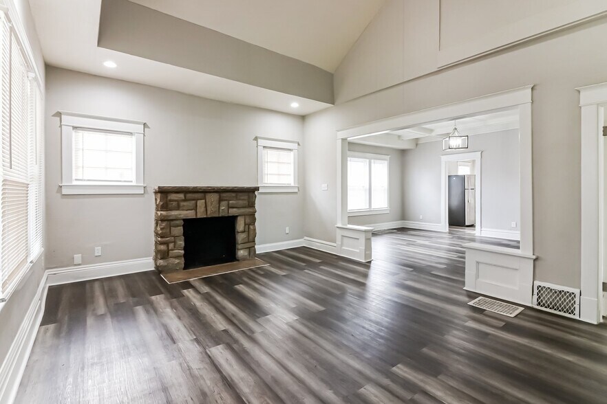 Building Photo - 4928 Walrond Ave