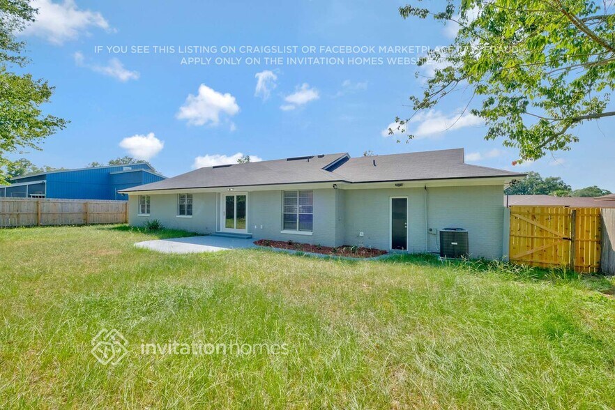 Building Photo - 4063 Greenwillow Ln W