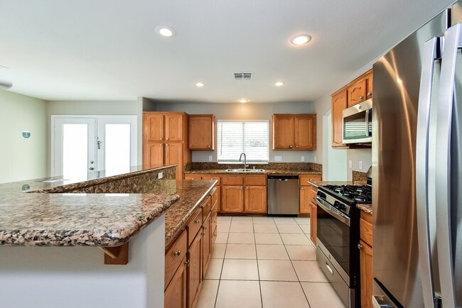 Building Photo - 3920 Wainscot Ct