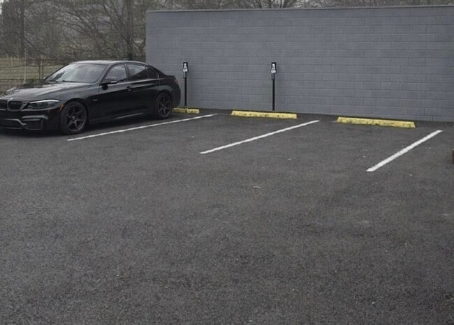 Building Photo - 100-102 Grand Ave