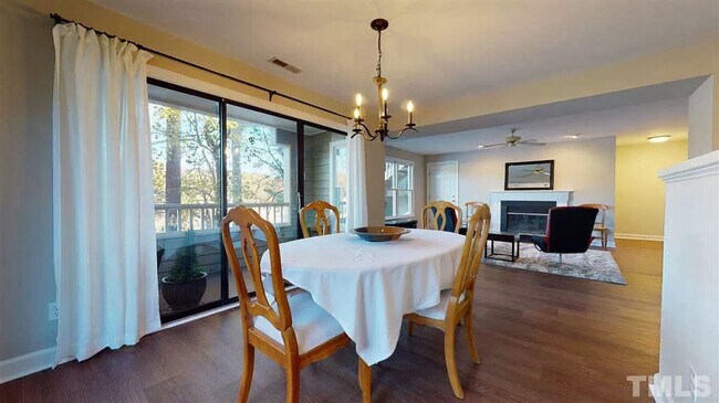 Building Photo - 329 Glen Echo Ln