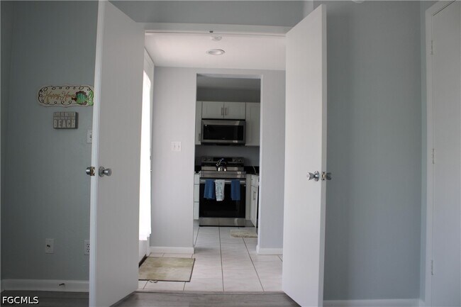Building Photo - 2133 San Marco Rd