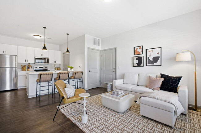 Building Photo - Keeneland Place