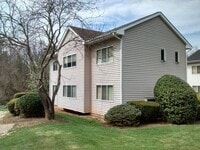 Building Photo - Sarah's Run Apartments