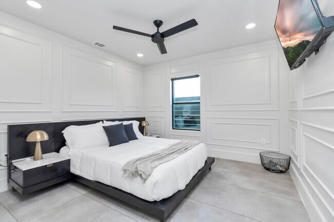 Building Photo - 2683 Blodgett St