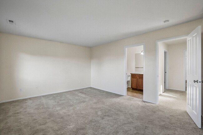 Building Photo - Lake Stevens~Amber Skyline