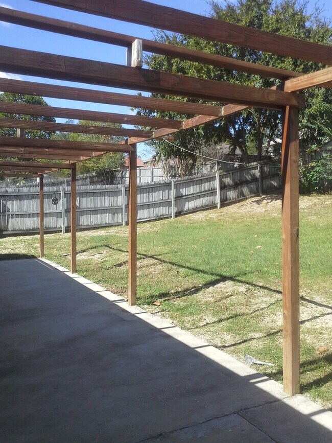 Building Photo - 369 Riverchase Blvd