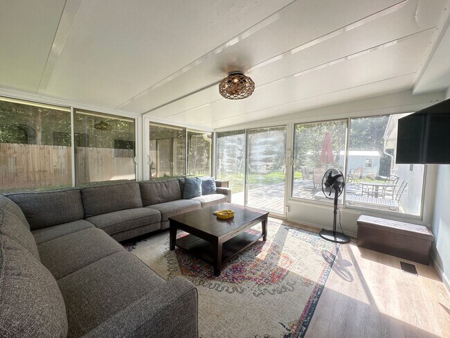 Building Photo - This FULLY FURNISHED ALL INCLUSVIE HOME IS...