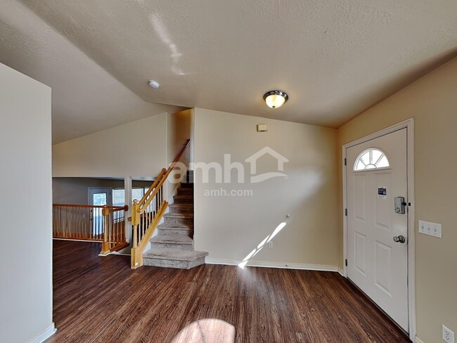 Building Photo - 1920 Sergeant Dr