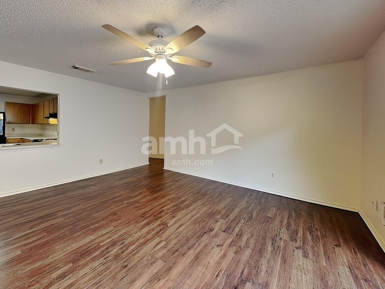 Building Photo - 9506 Arcade Ridge