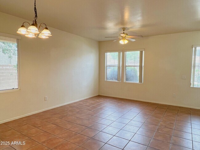 Building Photo - 3041 W Darien Way