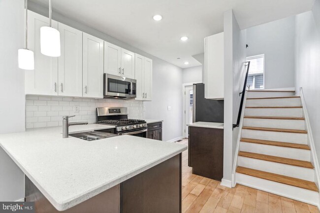 Building Photo - 2548 Arcadia St