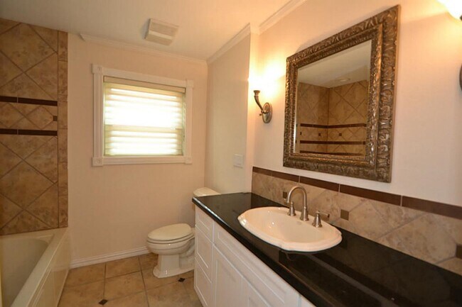 Building Photo - 4911 Wigton Dr