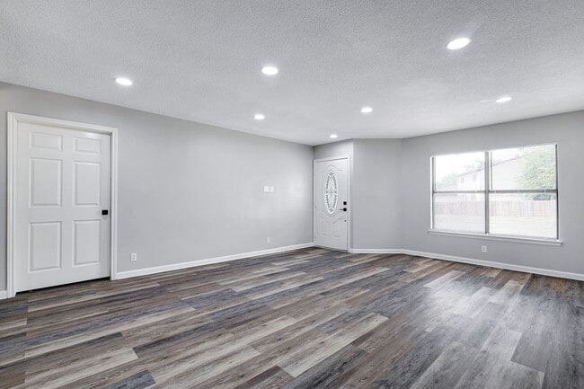 Building Photo - ***APPLICATION CURRENTLY UNDER REVIEW***Co...