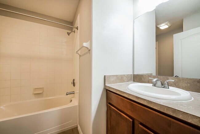 Building Photo - 1037 Seminole Sky Dr