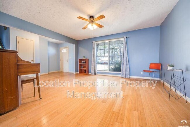 Building Photo - 3421 W 10th Pl