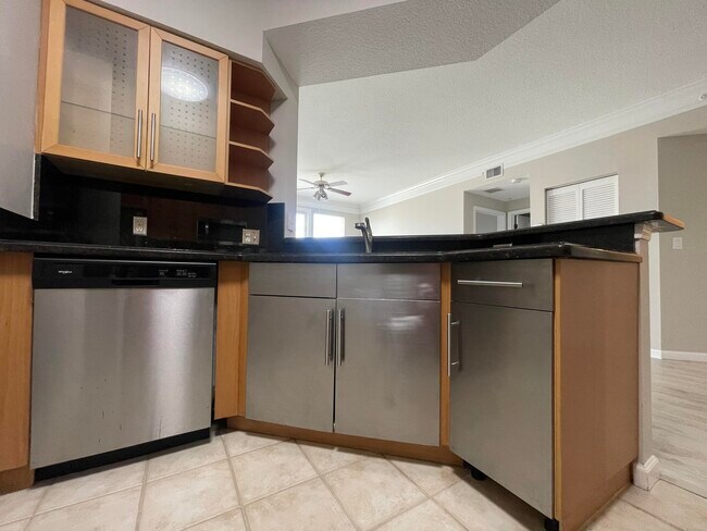 Building Photo - 9833 Baywinds Blvd