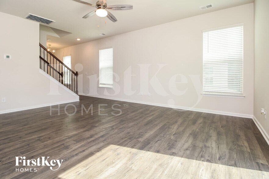 Building Photo - 212 Ashborne Ln