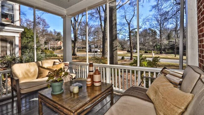 Building Photo - 500 Queens Rd