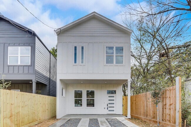 Building Photo - 1211 Dewalt St