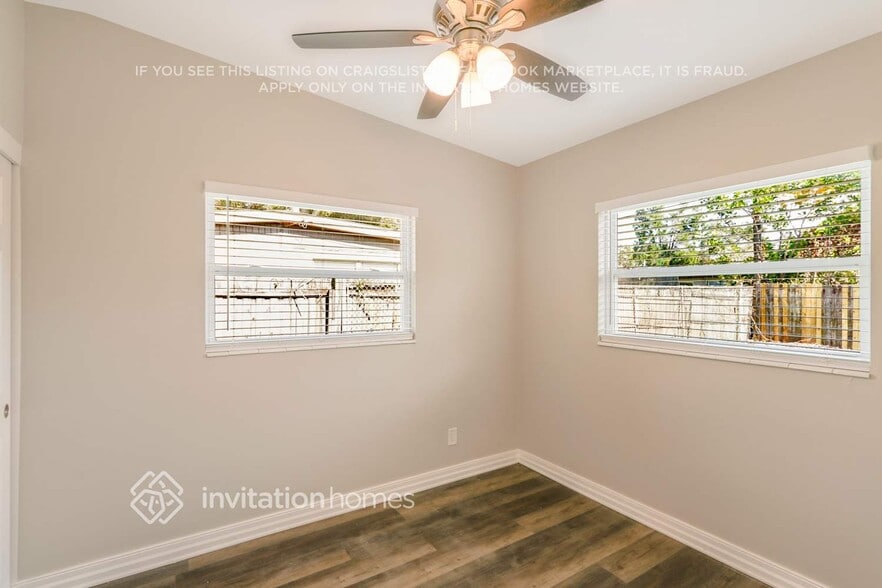 Building Photo - 10935 109th Way N