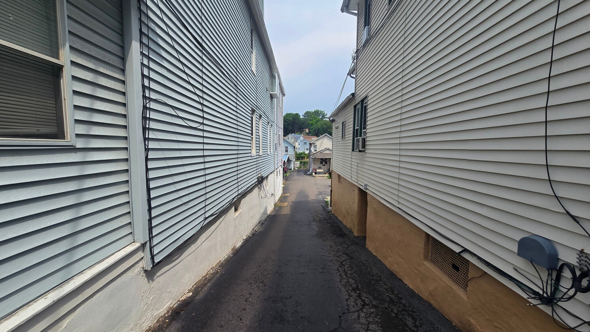 Building Photo - 296 Hazle St