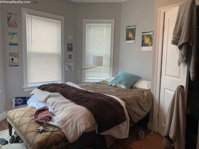 Building Photo - 38 Crescent Ave