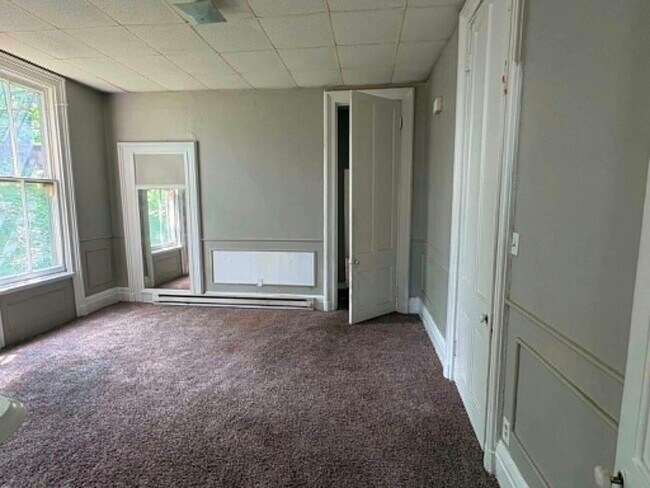 Building Photo - 971 Purcell Ave