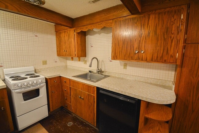 Building Photo - 619 2nd St NW