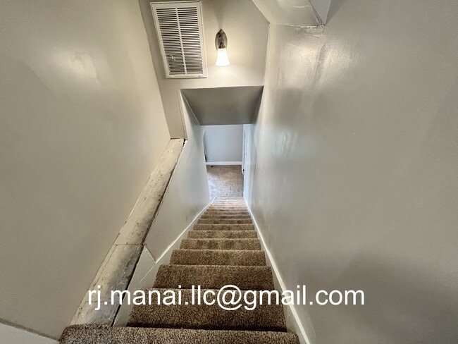 Building Photo - 1033 S Gibson St