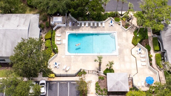 Building Photo - Comfortable Condo Living in St. Augustine Shores