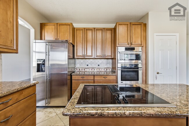 Building Photo - 5Bed/3Bath House at 67th Ave/Deer Valley Rd! Ready for Immediate Move-In! -- GOLF COURSE VIEWS! R...