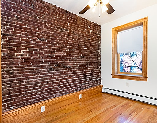 Building Photo - 46 Garden St