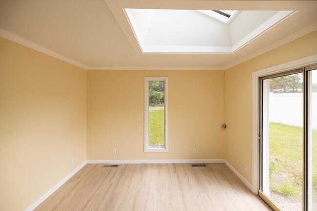 Building Photo - 26 Steven Rd