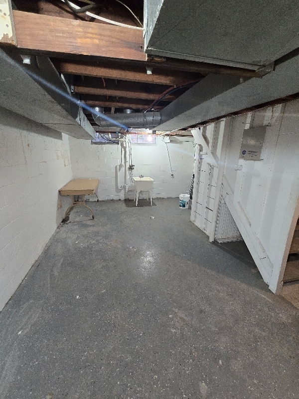 Building Photo - 20515 Moross Rd