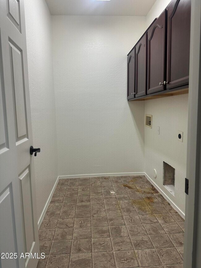 Building Photo - 4275 N 154th Dr