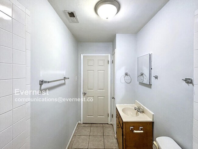 Building Photo - 112 N Germantown Rd