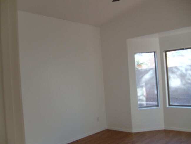 Building Photo - 12846 N 148th Ln