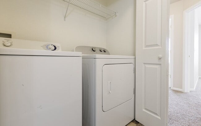 Building Photo - “Move-In Ready Townhome – November Rent Free!”