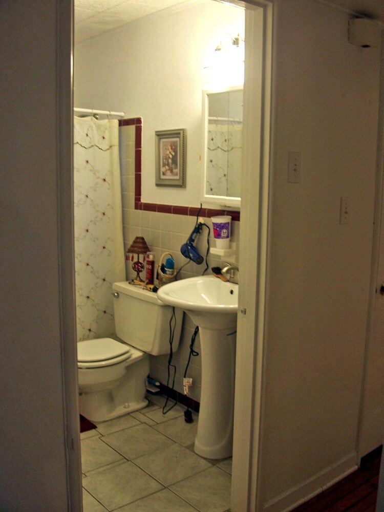 Building Photo - 636 Ockley Dr