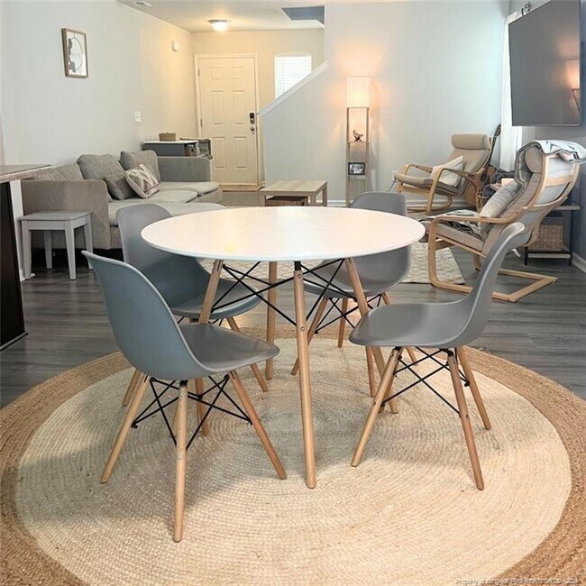 Building Photo - 535 Old Salem Dr