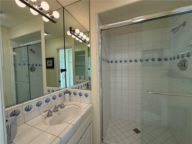 Building Photo - 72 Surfside Ave.